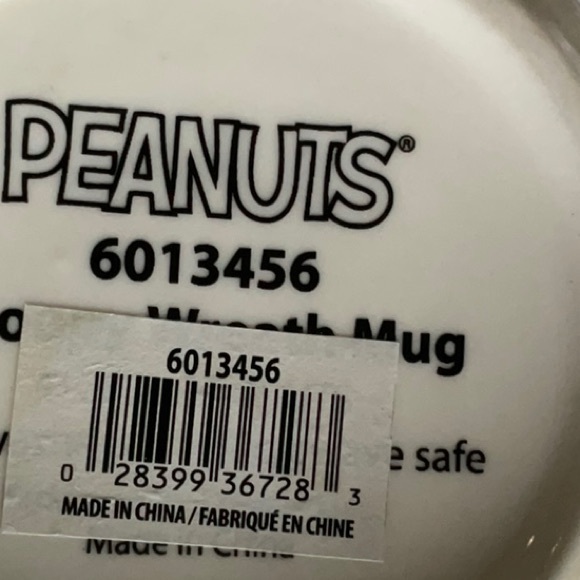 Peanuts~Snoopy Wreath Christmas Mug 6013456 - Picture 6 of 6